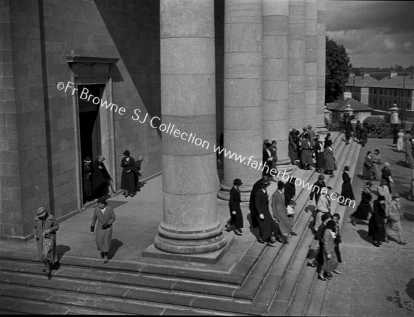 CONGREGATION LEAVING R.C. CATHEDRAL